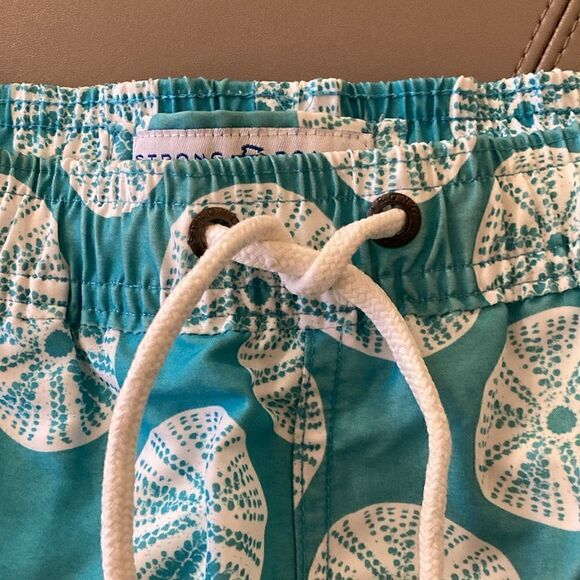 Strong Boat Classic Boys Swim Trunks in White/Aqua Sand Dollar Print. Size 12. - Picture 5 of 9